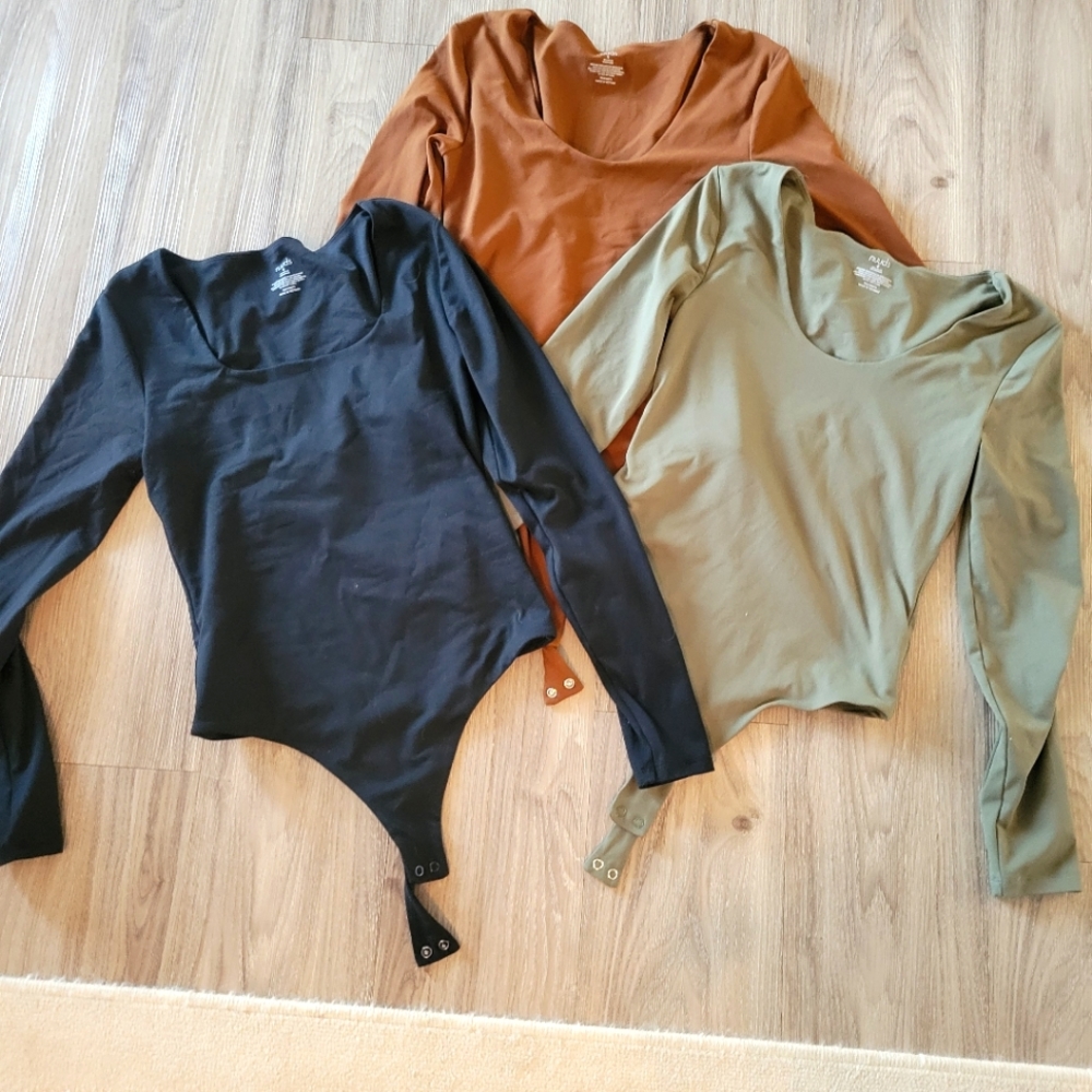 Nuuds bodysuits set of 3 size small